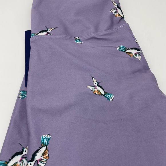 Marika- Lavender Daybreak Spinning Hummingbirds Size Large - Picture 2 of 2